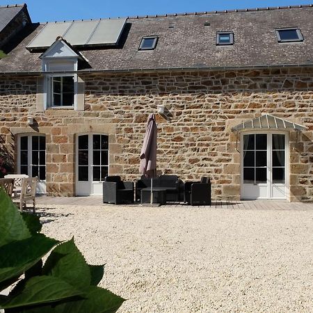 Le Logis De Mordreuc Apartamento Pleudihen-sur-Rance Exterior foto